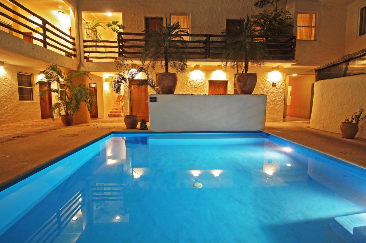 Hotel Plaza Tangolunda المظهر الخارجي الصورة