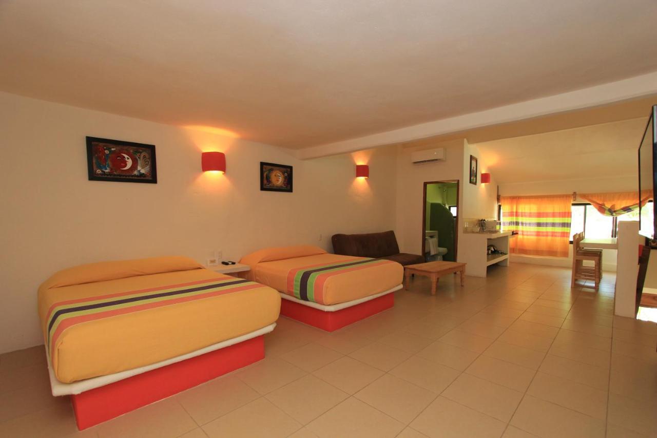 Hotel Plaza Tangolunda المظهر الخارجي الصورة