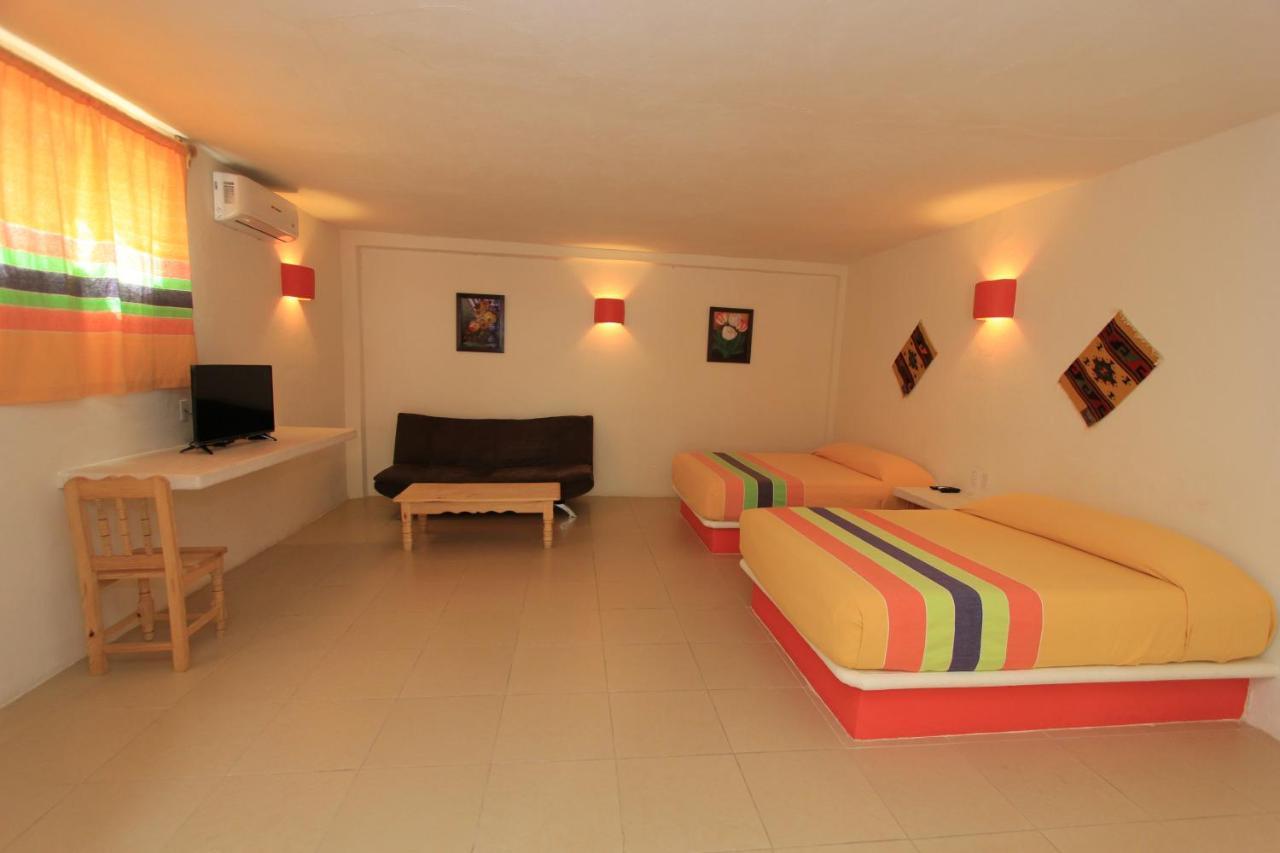Hotel Plaza Tangolunda المظهر الخارجي الصورة
