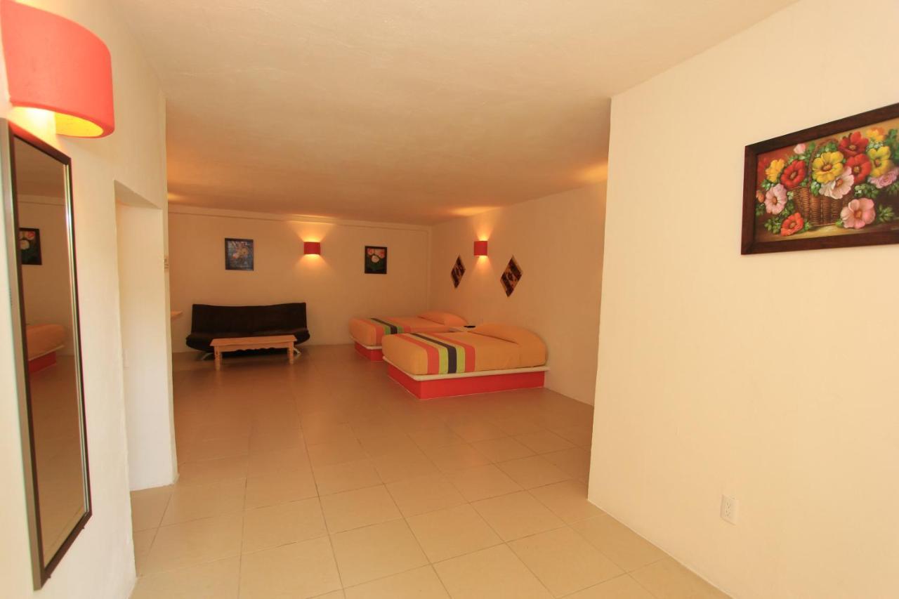 Hotel Plaza Tangolunda المظهر الخارجي الصورة