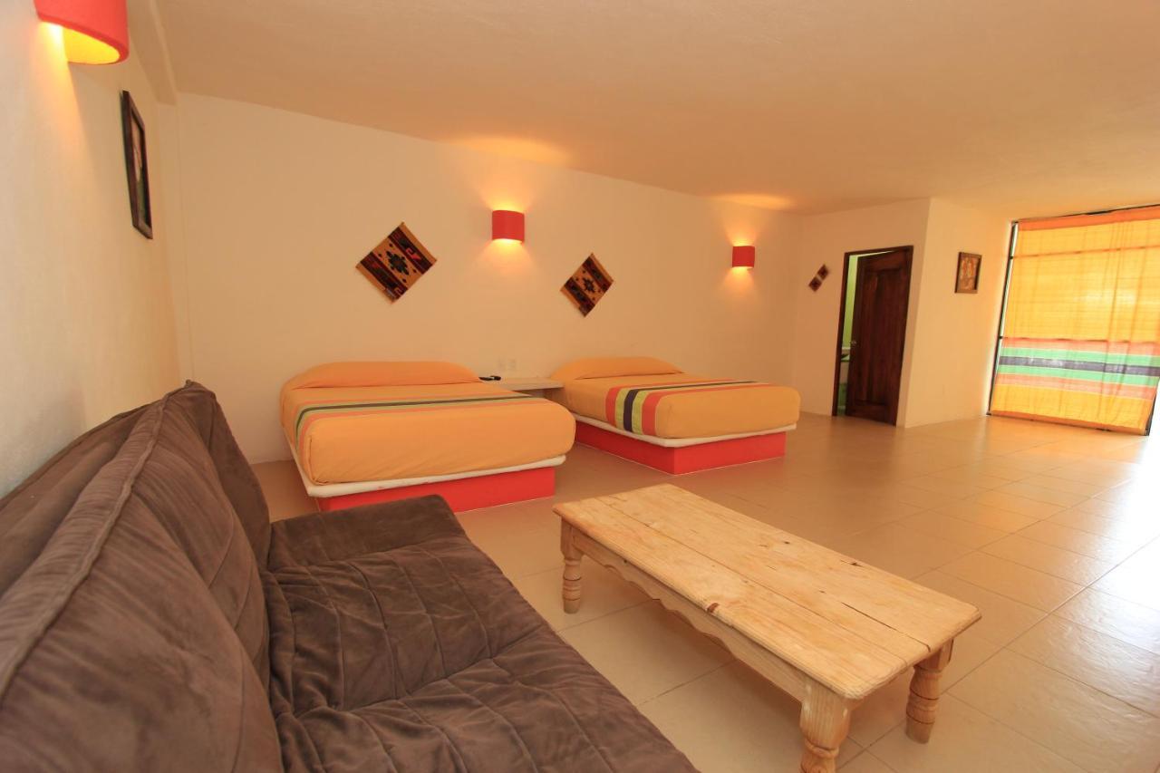 Hotel Plaza Tangolunda المظهر الخارجي الصورة