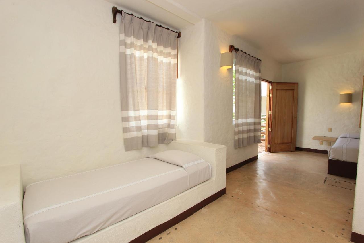 Hotel Plaza Tangolunda المظهر الخارجي الصورة