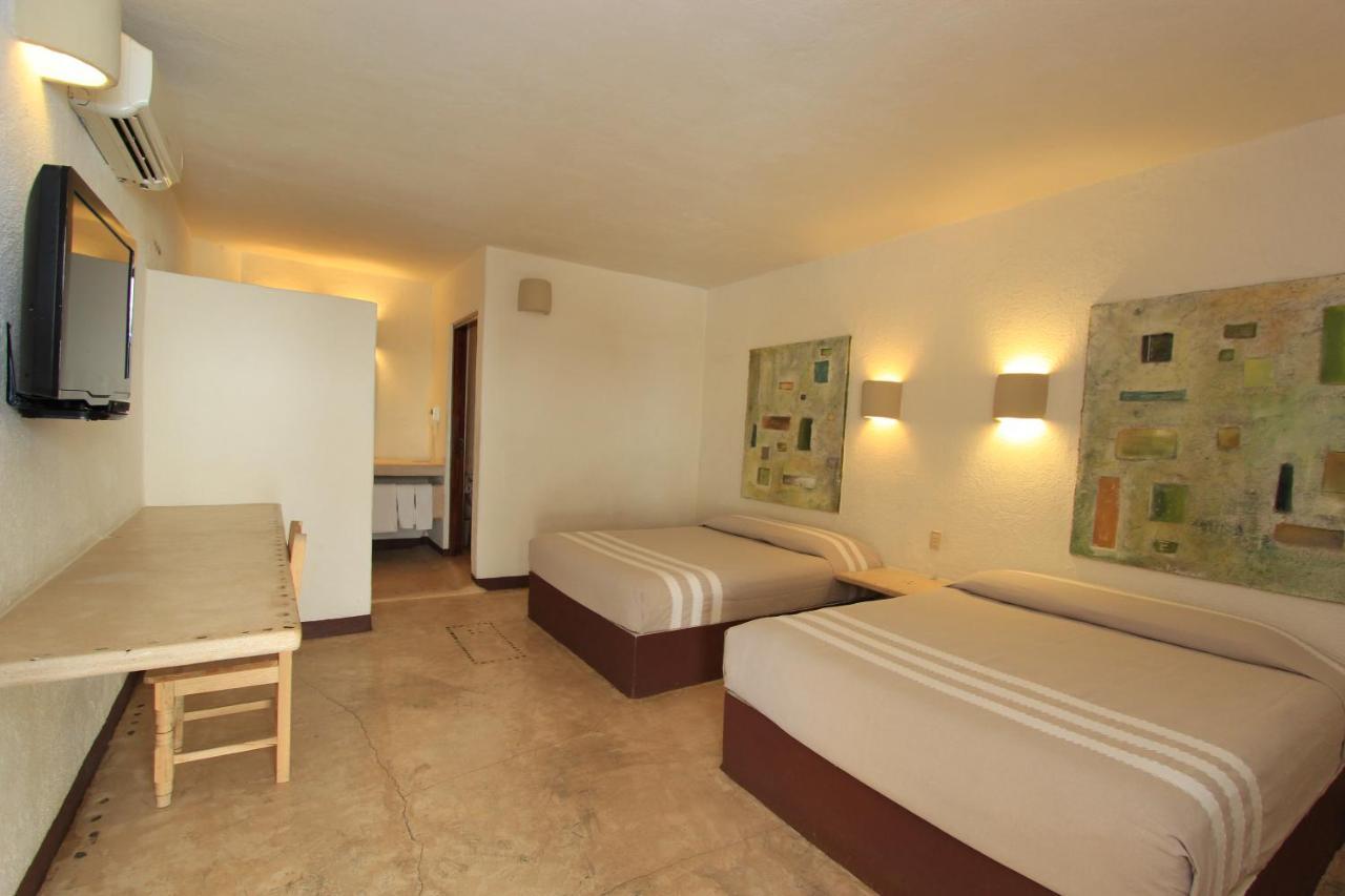 Hotel Plaza Tangolunda المظهر الخارجي الصورة