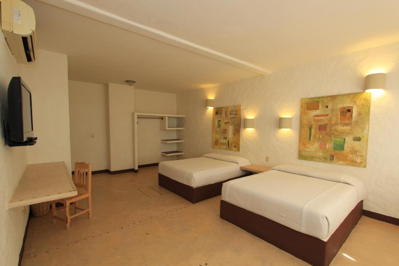 Hotel Plaza Tangolunda المظهر الخارجي الصورة