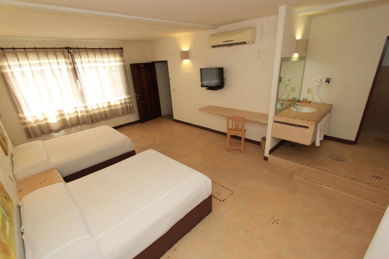Hotel Plaza Tangolunda المظهر الخارجي الصورة