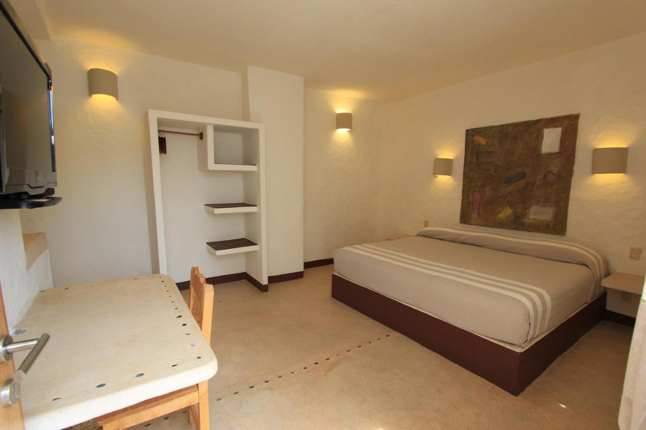 Hotel Plaza Tangolunda المظهر الخارجي الصورة